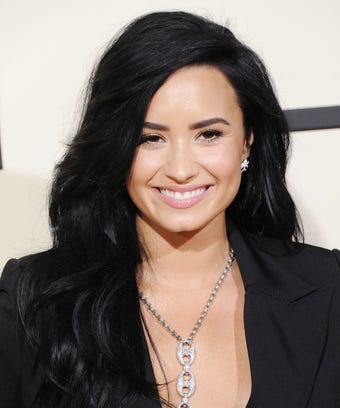 demi_rexfeatures_5587162em_opener