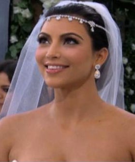 kim-kardashian-jewelry-op