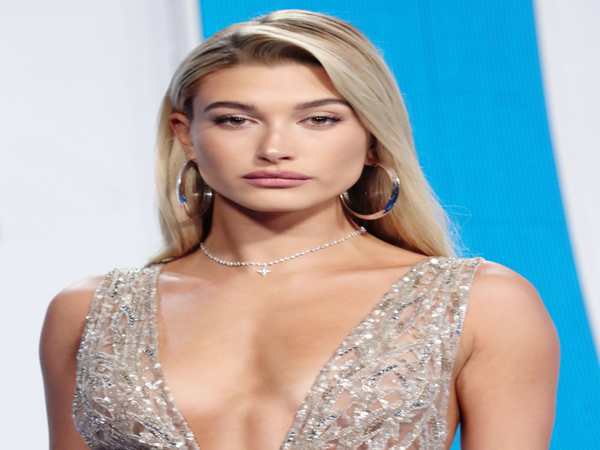 Hailey Baldwin Was A Goth Maid Of Honor At Her Sister's Wedding