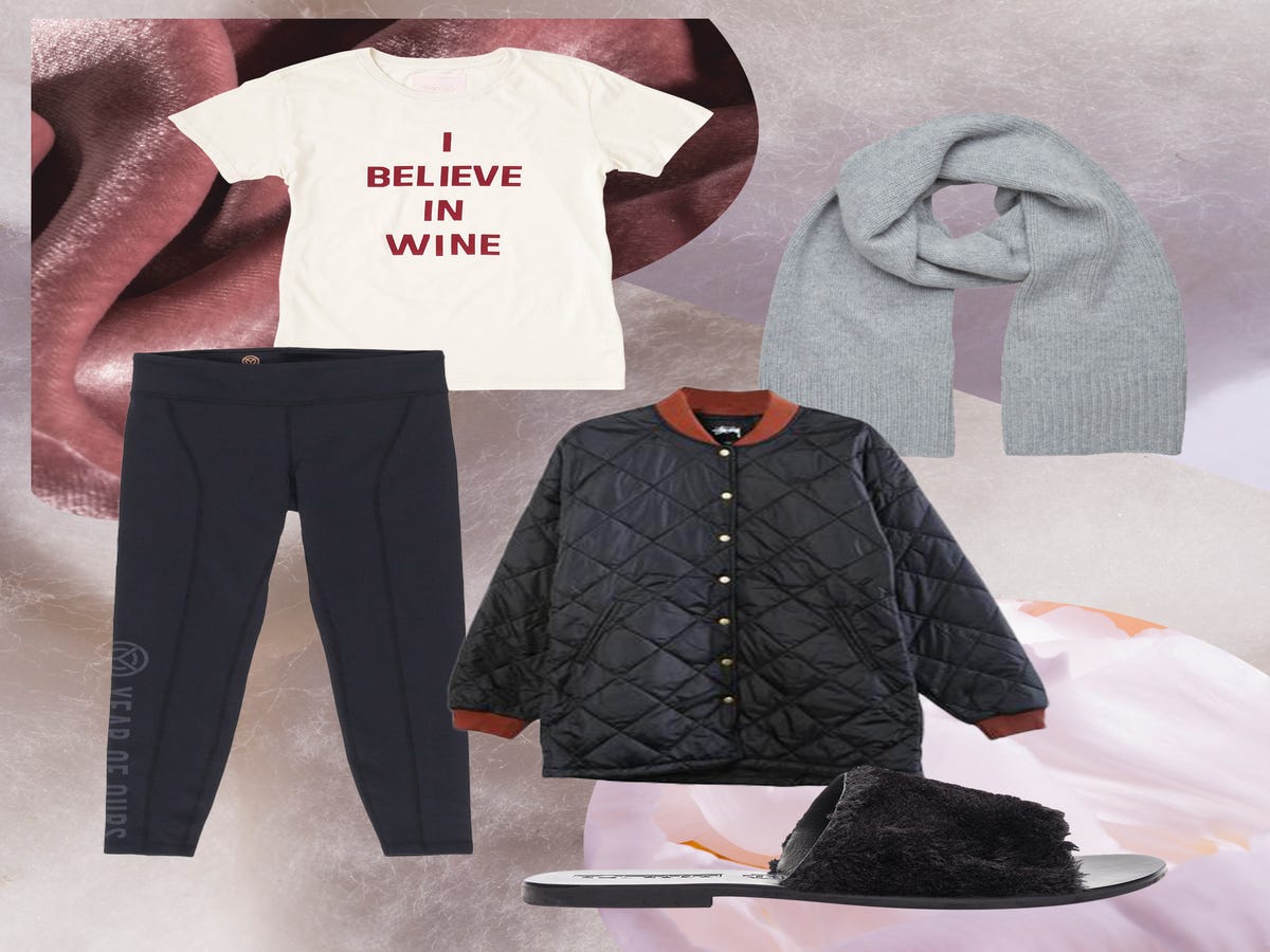 5 Cozy, Travel-Friendly Outfits To Head Home In For The Holidays