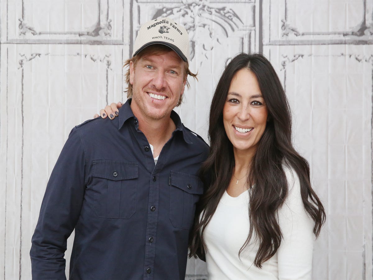 HGTV Responds To Accusations That The Fixer Upper Hosts Attend An Anti-LGBT Church