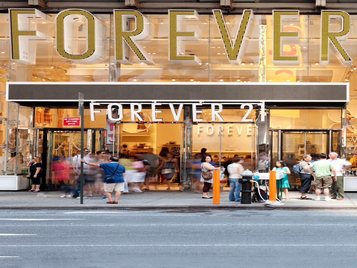 Forever 21 & Urban Outfitters Are Facing A Lawsuit Over These T-Shirts