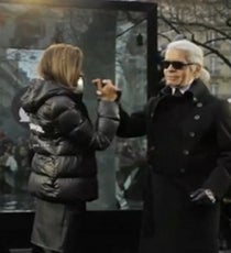 Karl-lagerfeld-high-five