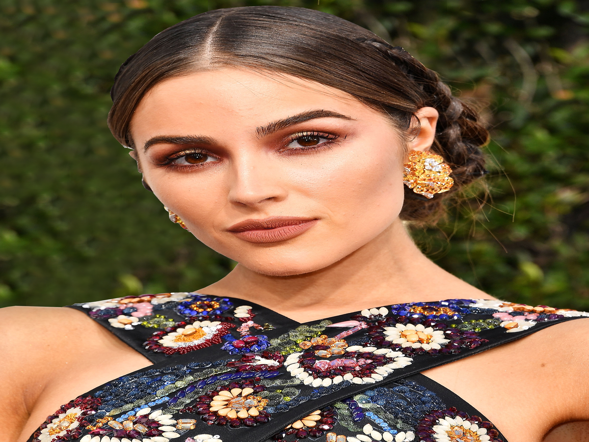 How To Wear Summer's Hottest Makeup Trend -- With Just 1 Product