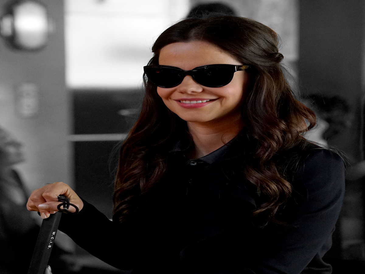 Don't Read Too Much Into Jenna's Braille Book On Pretty Little Liars Don't Read Too Much Into Jenna's Braille Book On Pretty Little Liars