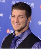 Turn The Pedi JETS On: Tim Tebow Gets His Toes Done!