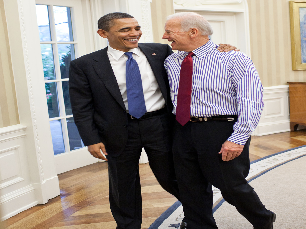 Barack Obama & Joe Biden's Bromance, In 10 Iconic Images(01)