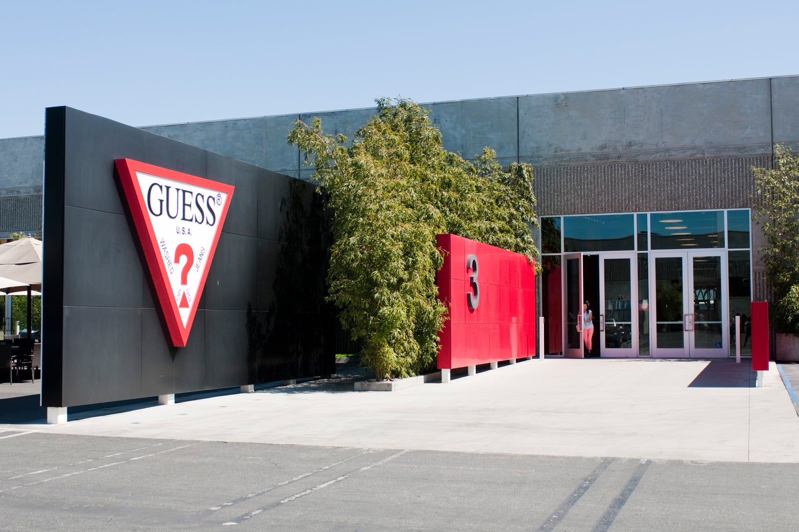 guess-headquarters-tour-la-designers-offices