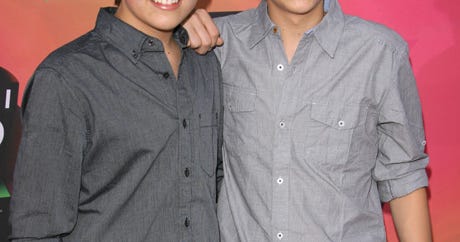 Dylan Sprouse Nude Photo Leak And Twitter Response