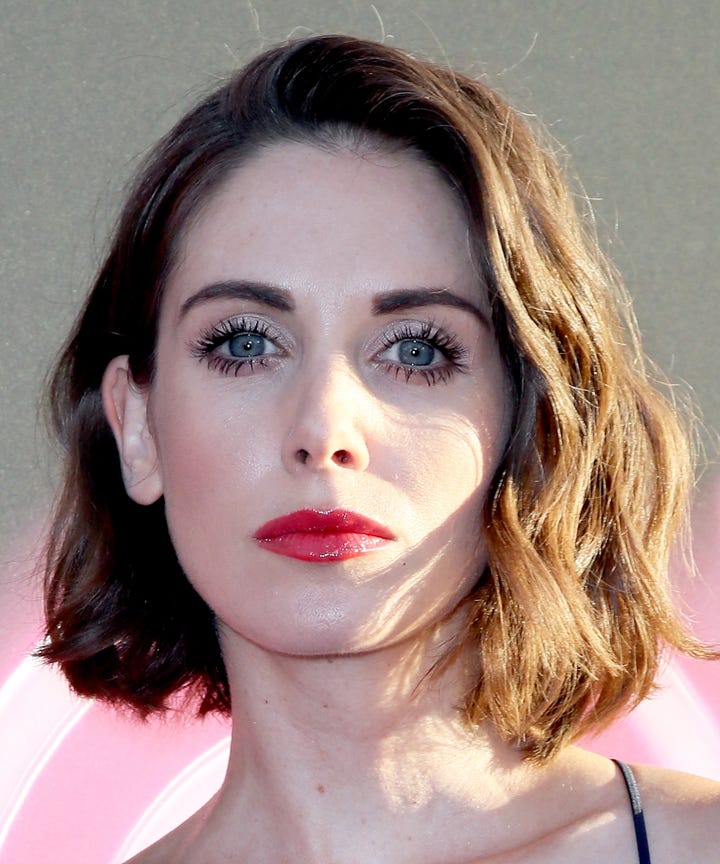 Alison Brie Glow Celebrity Full Bush Pubic Hair Trend