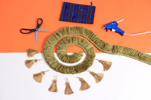 How To Make This Tasseled Clutch In 3 Way Easy Steps