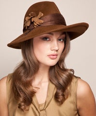hat main