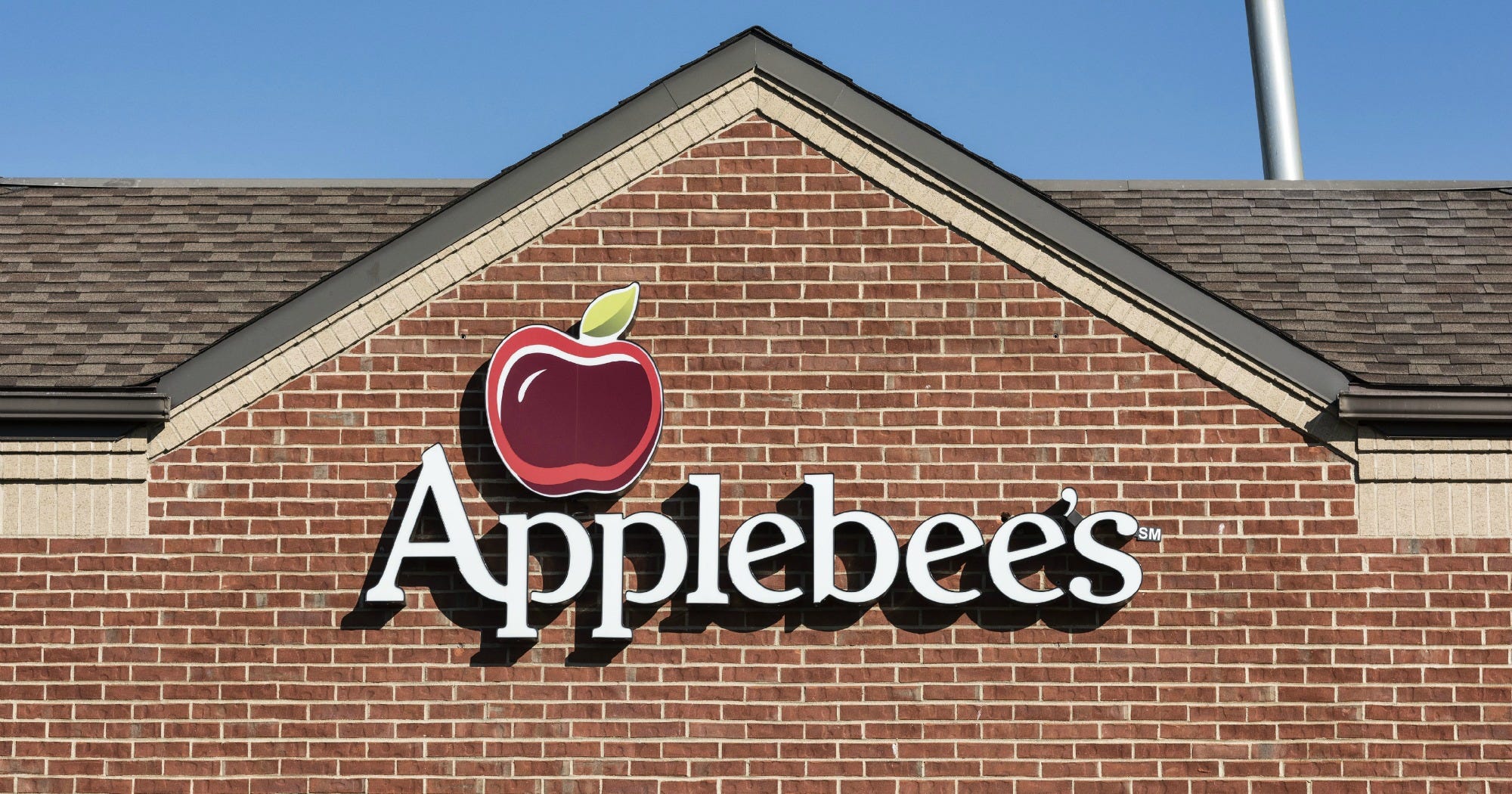 Woman Attacked In Applebees Speaking Swahili