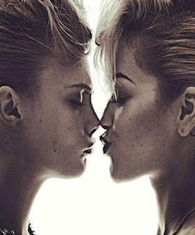 cara_delevingne_rita_ora_opener