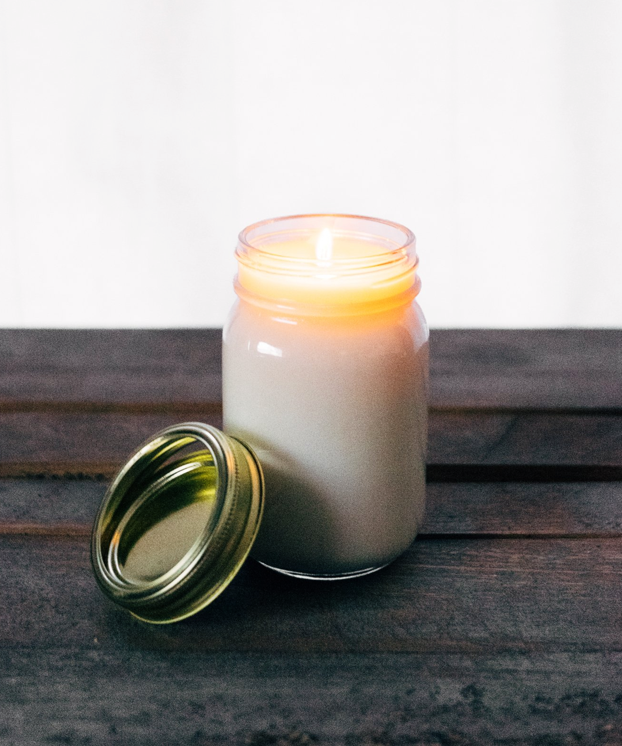 2019 year - Woman claims exploding Bath Body Works candle burned her 2019 year