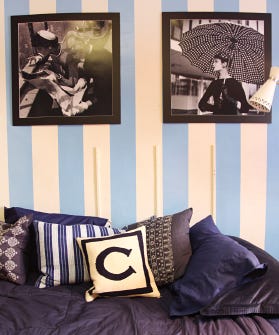 Cool Dorm Rooms Decorating Ideas For With Barely Enough Room To Open Your Closet Doors That Is If You Re Lucky Have A It S Hard Feel Chic In Dorm Sized Space