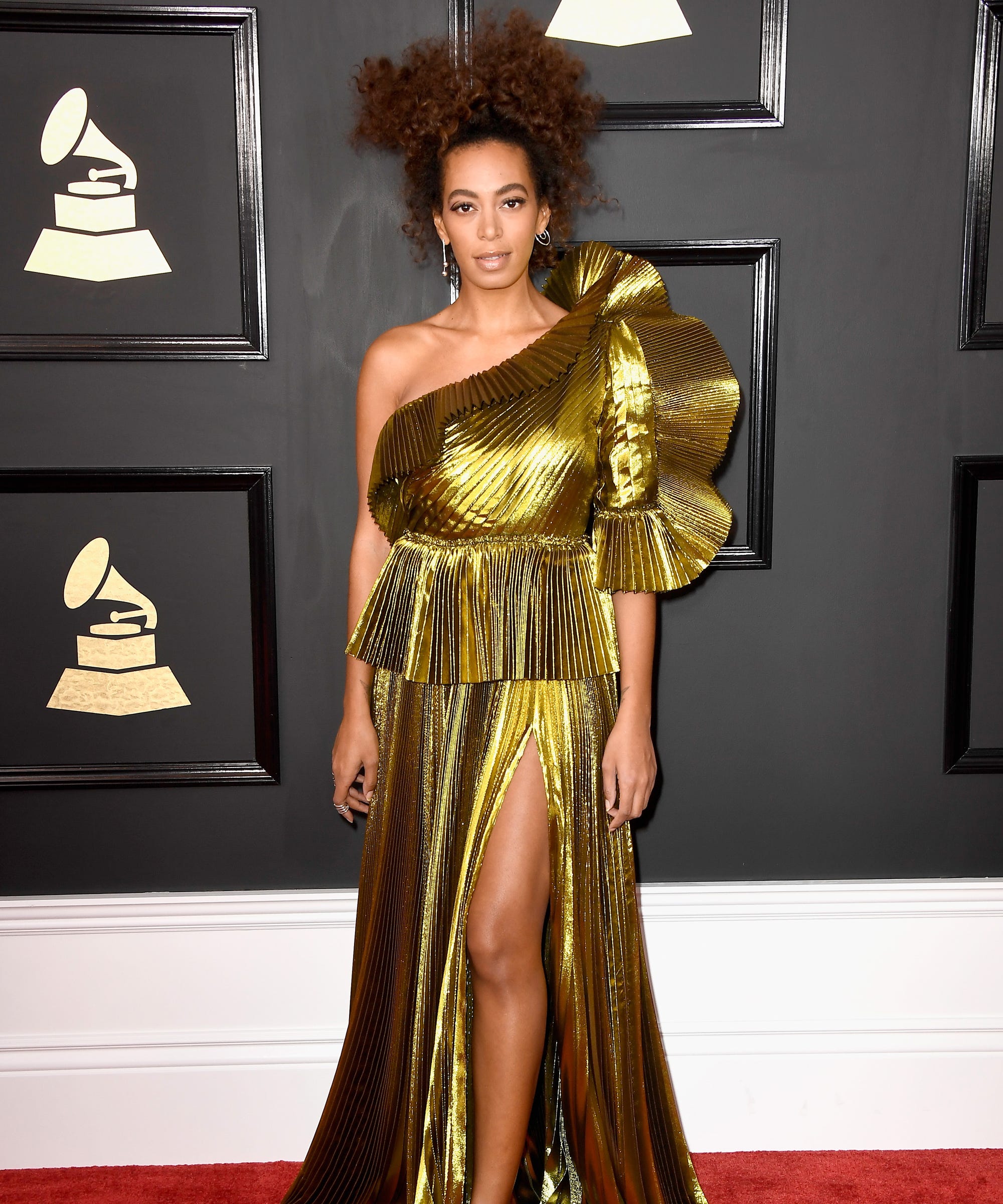 Diana gordon on red carpet grammy awards in los angeles images pics Diana gordon on red carpet grammy awards in los angeles