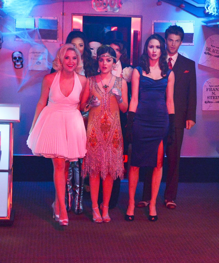 the best halloween episodes on netflix you totally forgot about