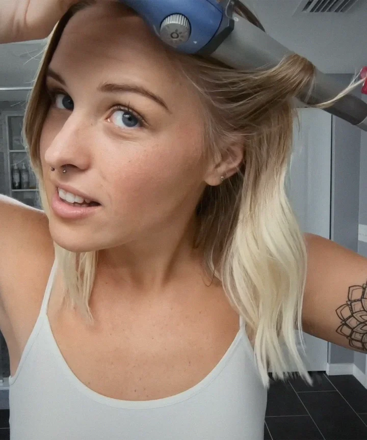 The Girl Who Burned Her Hair Off With A Curling Wand Is Back With A New Video The Girl Who Burned Her Hair Off With A Curling Wand Is Back With A New Video