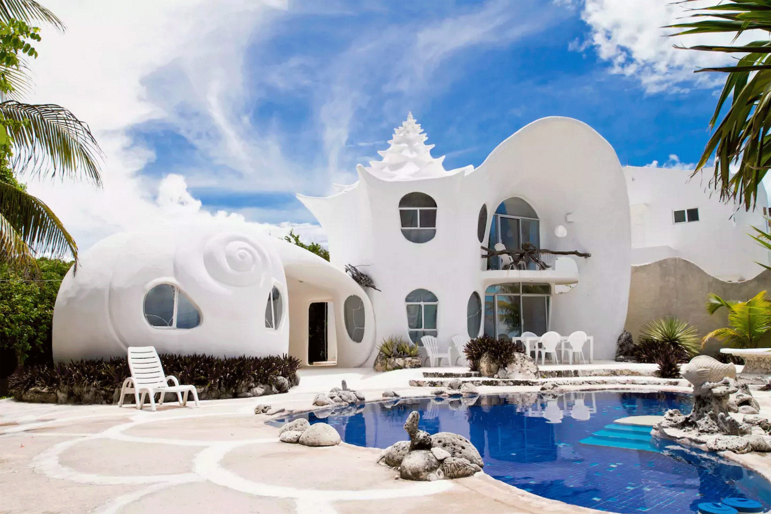 Watch These Cave Houses In Spain Are Surprisingly Cosy video Watch These Cave Houses In Spain Are Surprisingly Cosy video