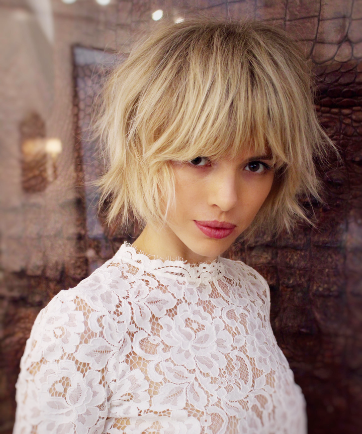 La Nyc Hair Trend Bob Bangs Summer Hairstyle Photos L A S Most Por Summer Haircut Is Not What You D Expect