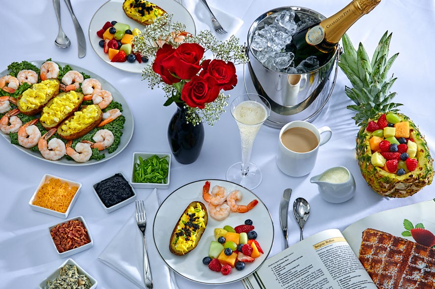 Brunch брянск. Семейный бранч в ресторане. что такое бранч в ресторане. субботний бранч. разница между brunch lunch.