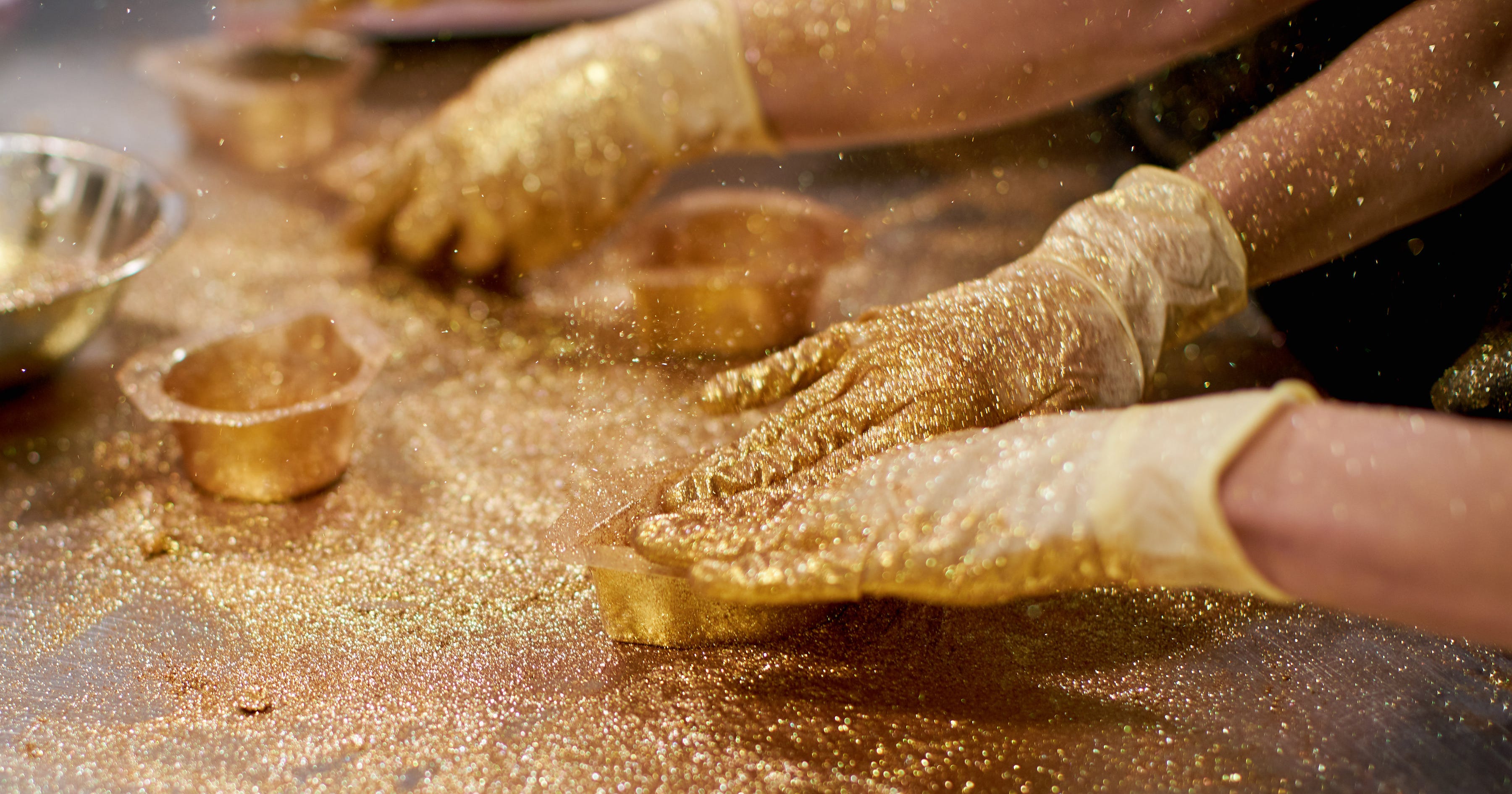 Inside Lush Cosmetics Glitter Room Shimmery Glow Photos