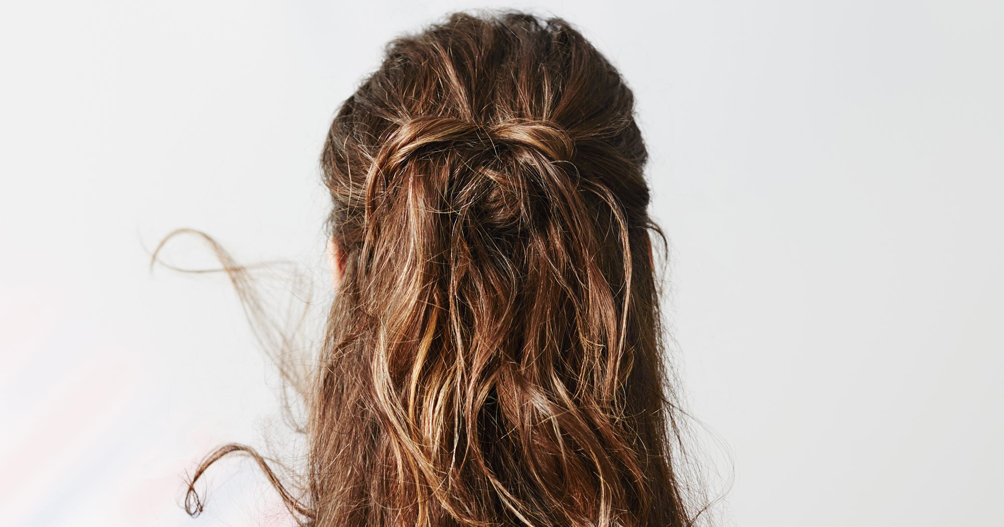 Static Hair This Winter? Guide To Getting Rid Of Frizz