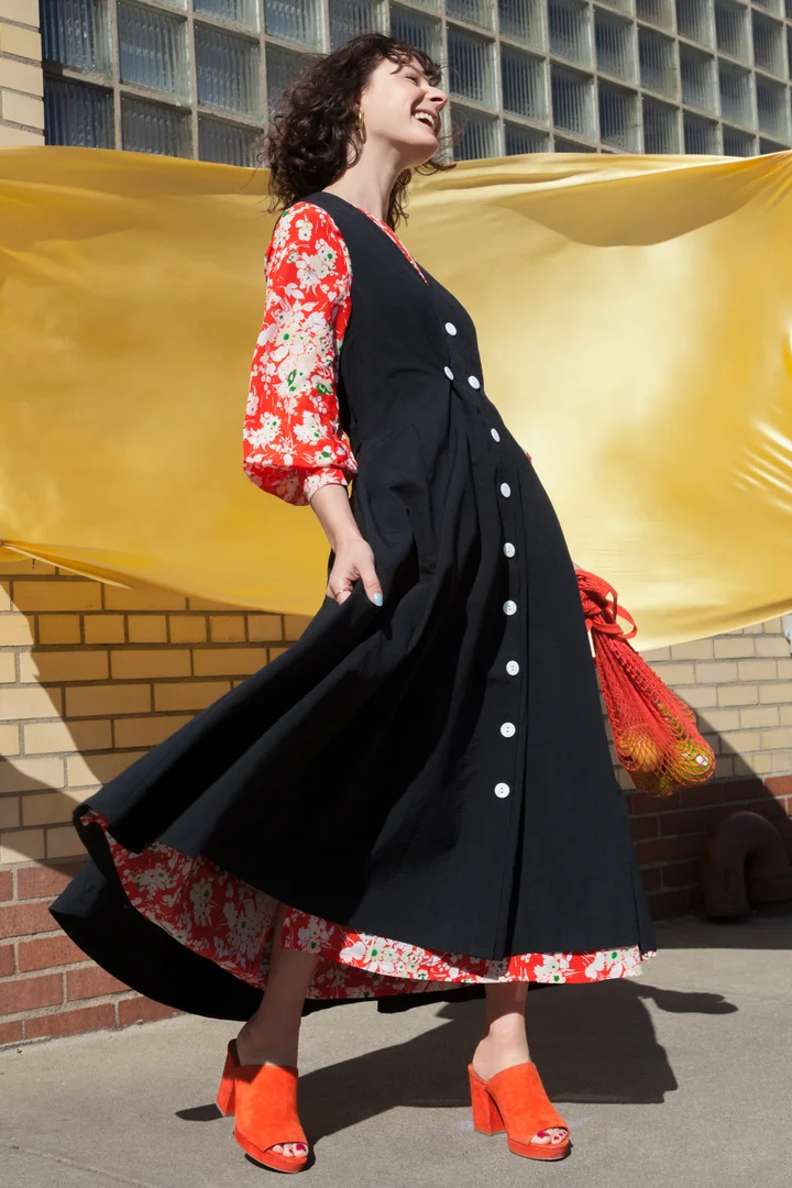 spaghetti strap maxi dress black in Integrated High Slit AU | UK Size:16/18 April Specialist Brown Leather Dress