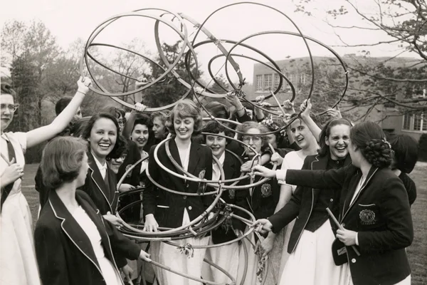 Seven Sisters Style - Female Ivy League Fashion