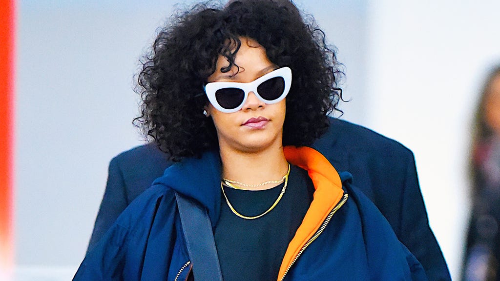 How Rihanna Gets Her Natural Hair To Look So Healthy