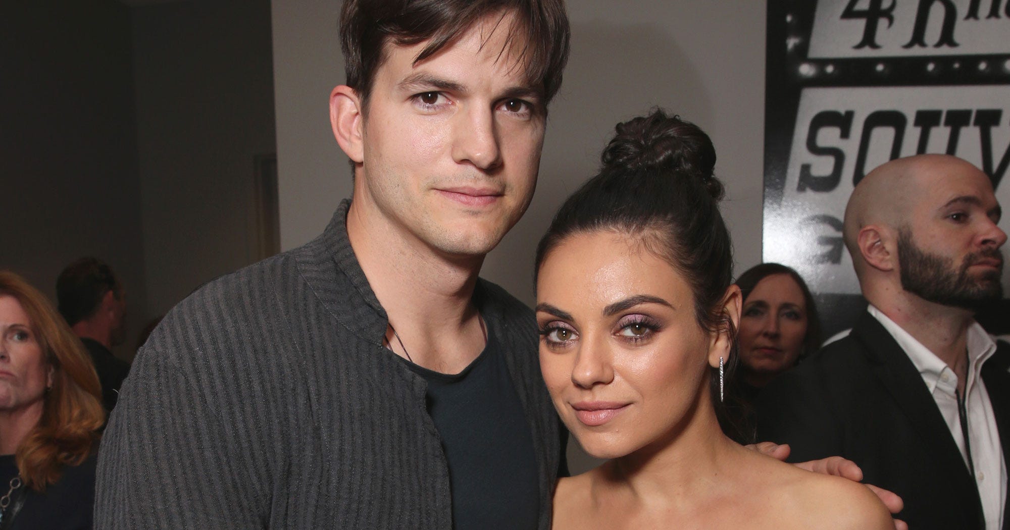 Bachelor In Paradise Ashton Kutcher Mila Kunis Fans