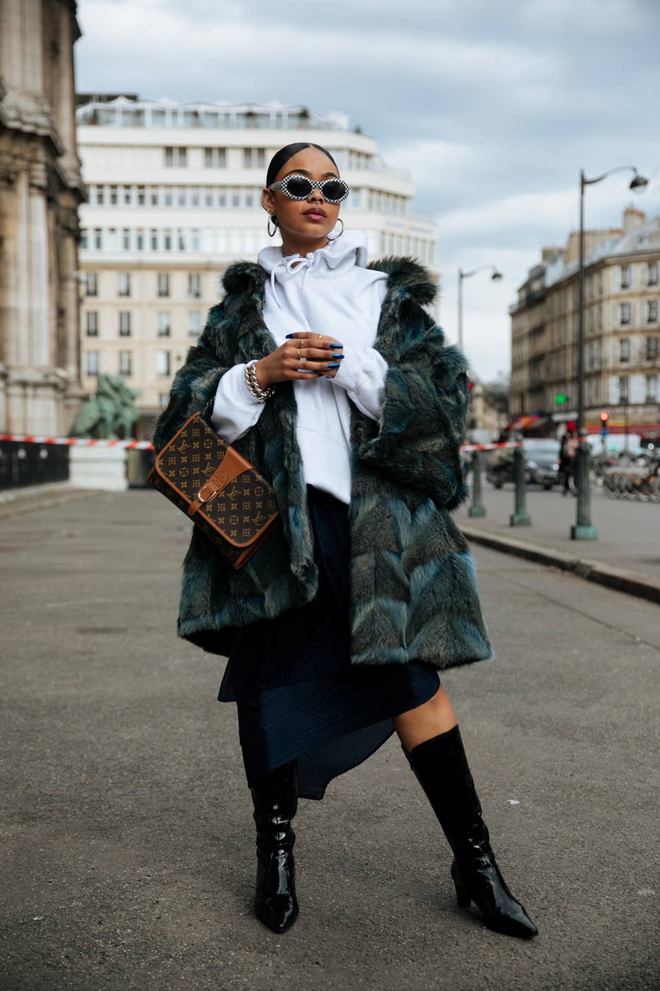 Paris Fashion Week Street Style Fall 2017 Photos Paris Fashion Week Street Style Fall 2017 Photos