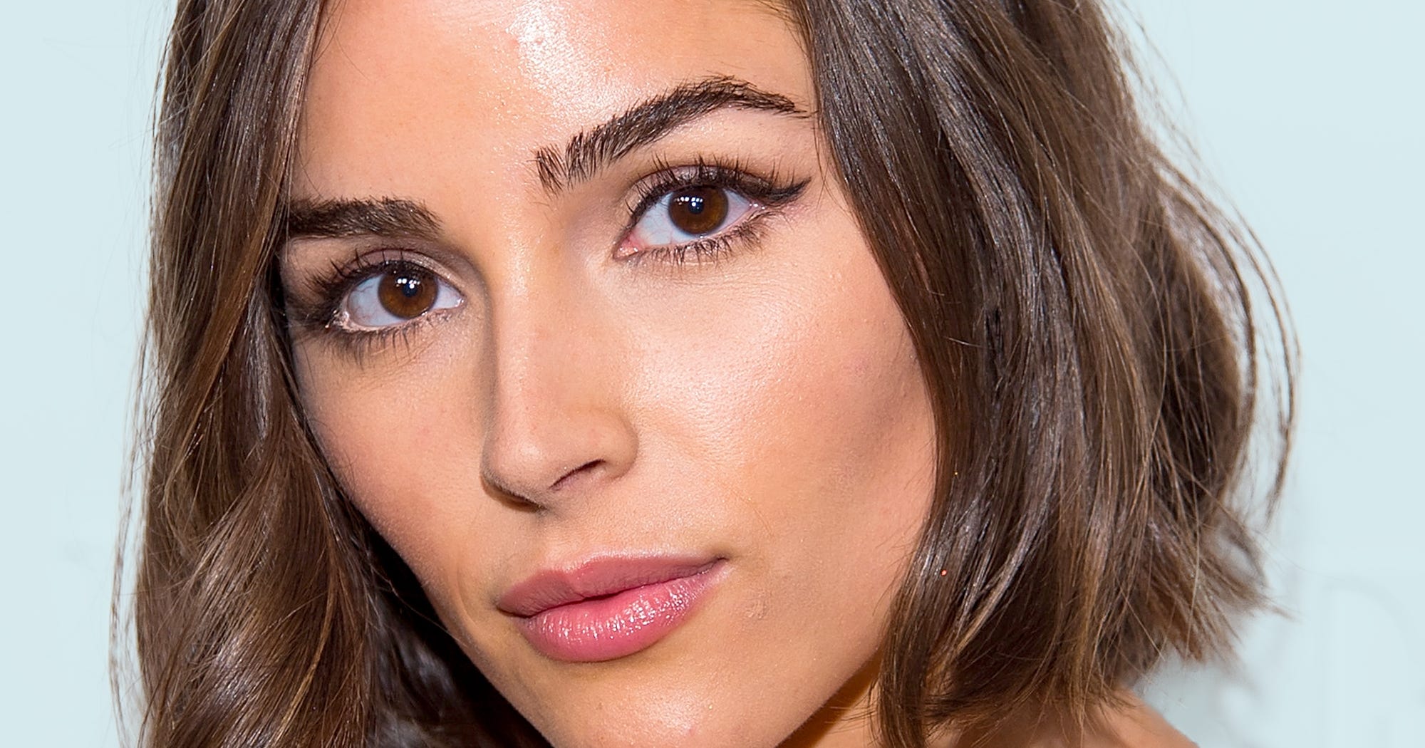 Olivia Culpo No Mirror Hair Makeup Red Lipstick Video