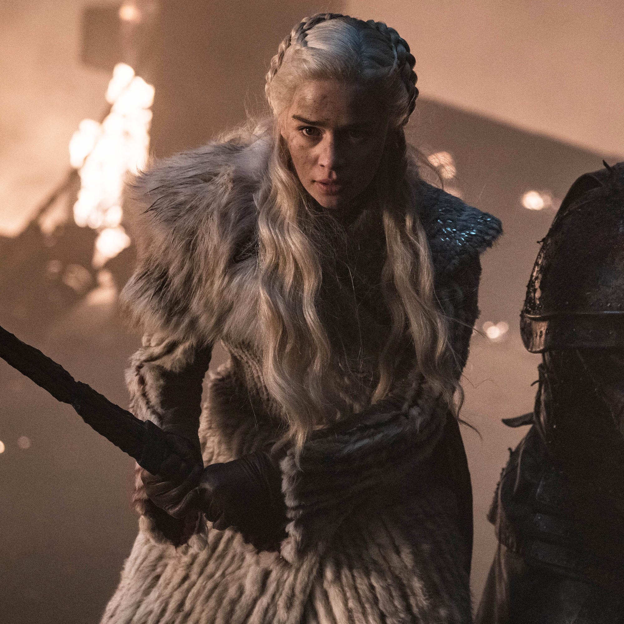 Dany-Cersei Photo Teases A Kings Landing Battle In GOT