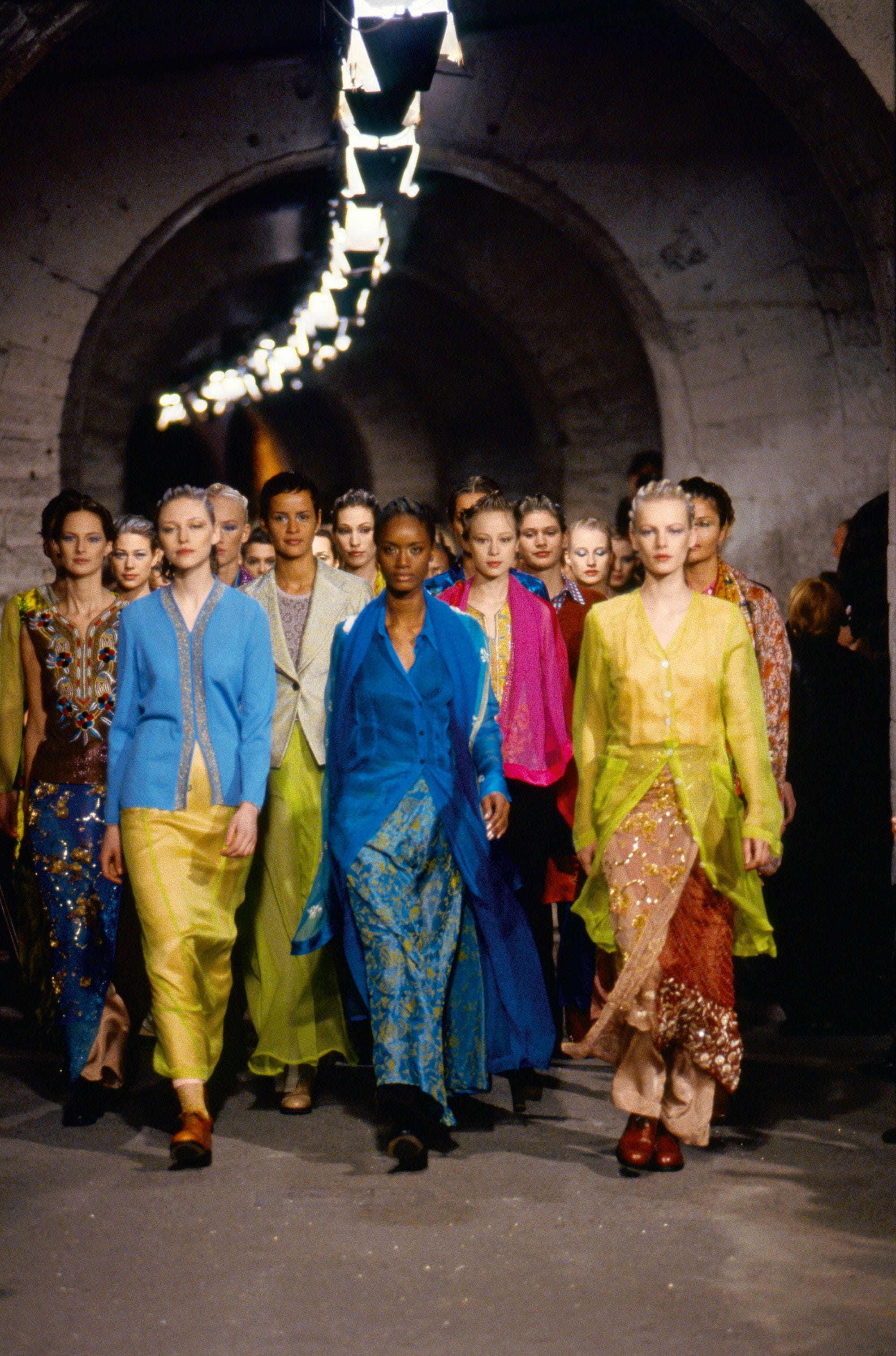 DRIES VAN NOTEN 2011、2009年春夏コレクションbook2冊 Dries Van Noten Fashion Book History - 100 Runway Shows