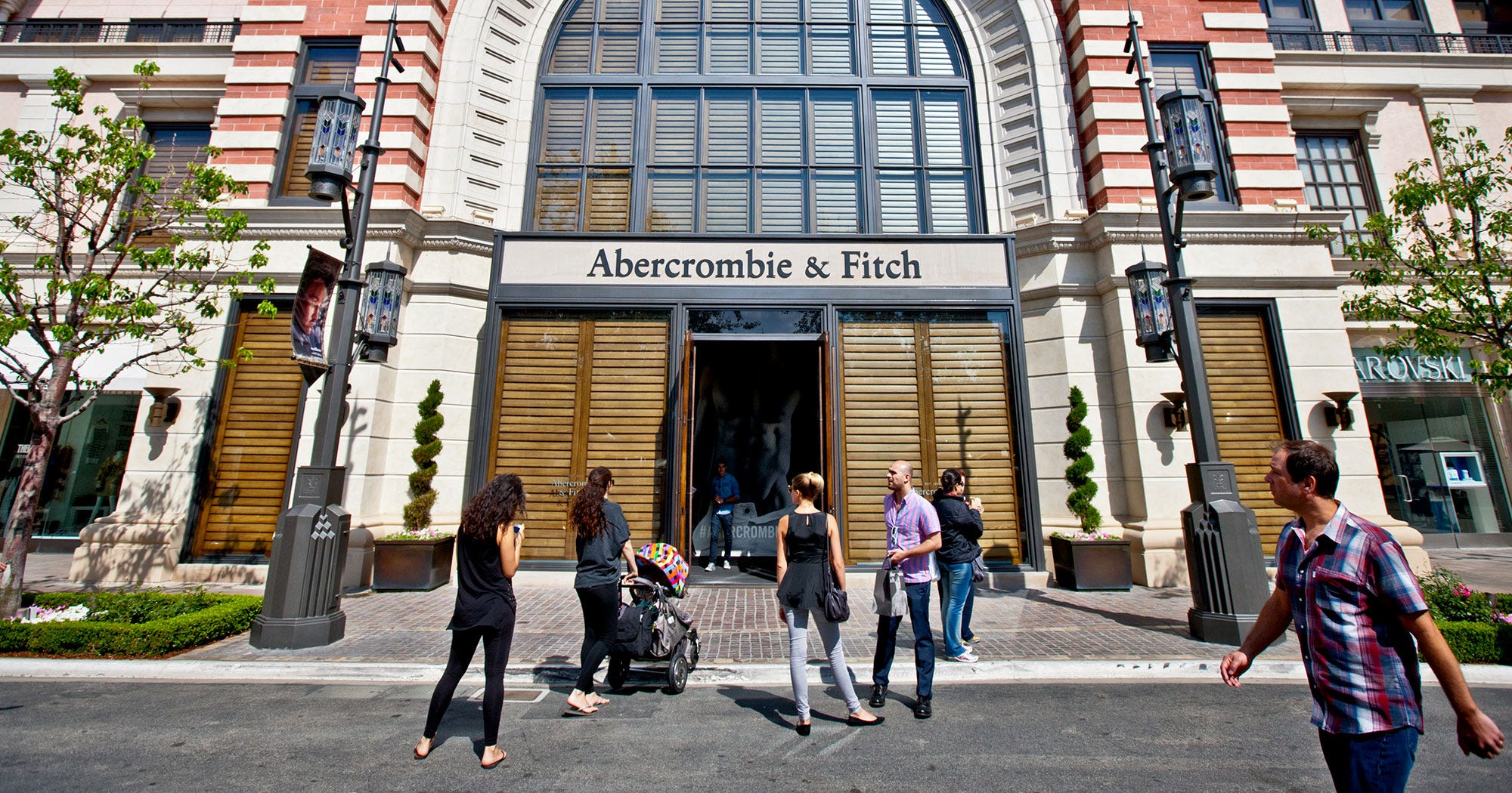 abercrombie and fitch ireland store