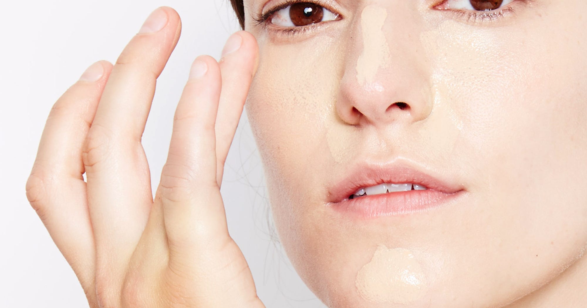 Make-up: Wie kann ich Pickel mit Concealer abdecken?