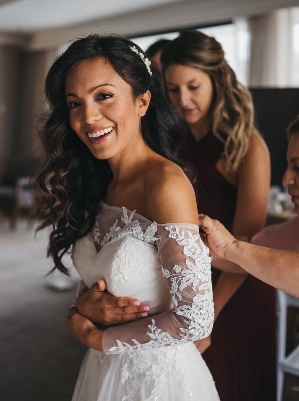Brides Spend On Wedding Hair And Makeup - Average Makeup Artist Cost For Wedding Brides Spend On Wedding Hair And Makeup - Average Makeup Artist Cost For Wedding