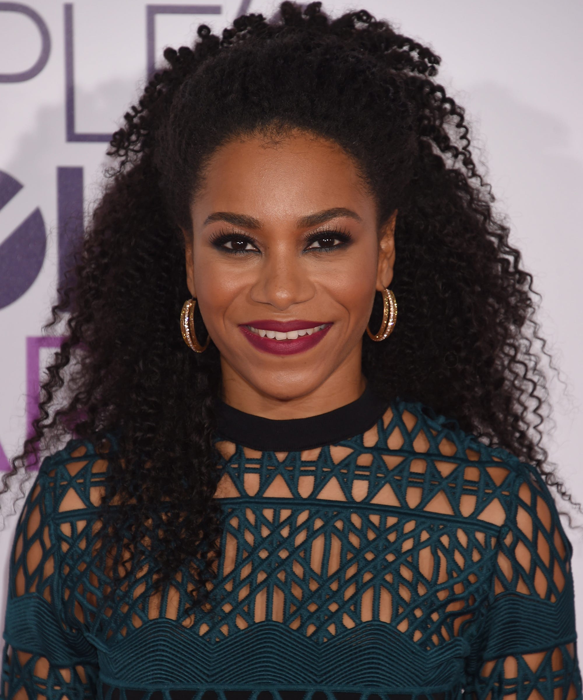 Katta kokrak 20 yoshda Uzoq jinsiy olatni video