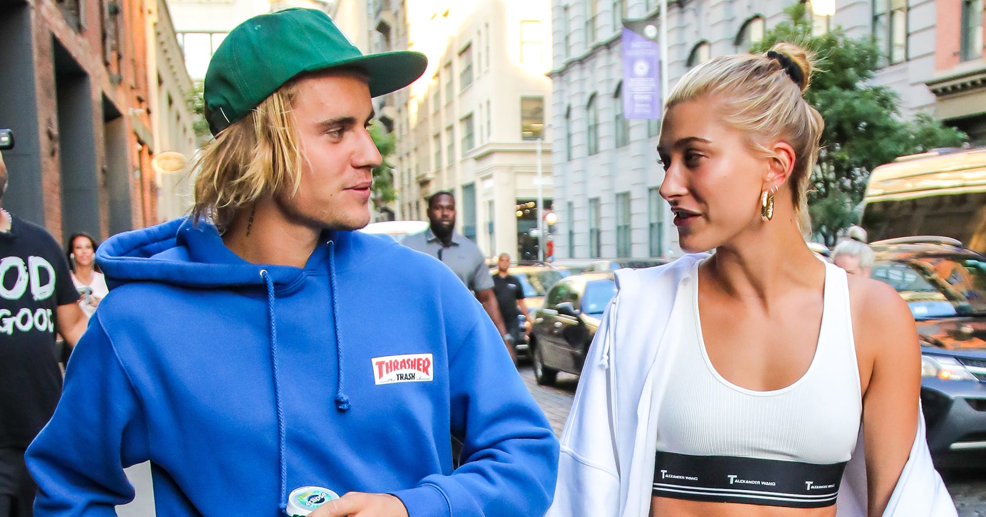 Justin Bieber Hailey Baldwin Body Language In Sync