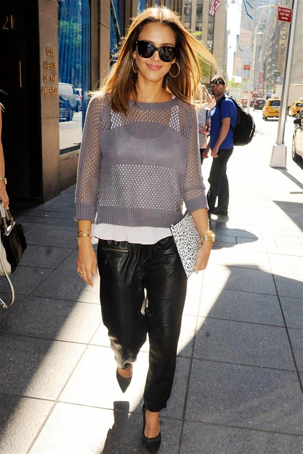 Celebrity Leather Outfits - Jessica Alba, Taylor Swift Celebrity Leather Outfits - Jessica Alba, Taylor Swift