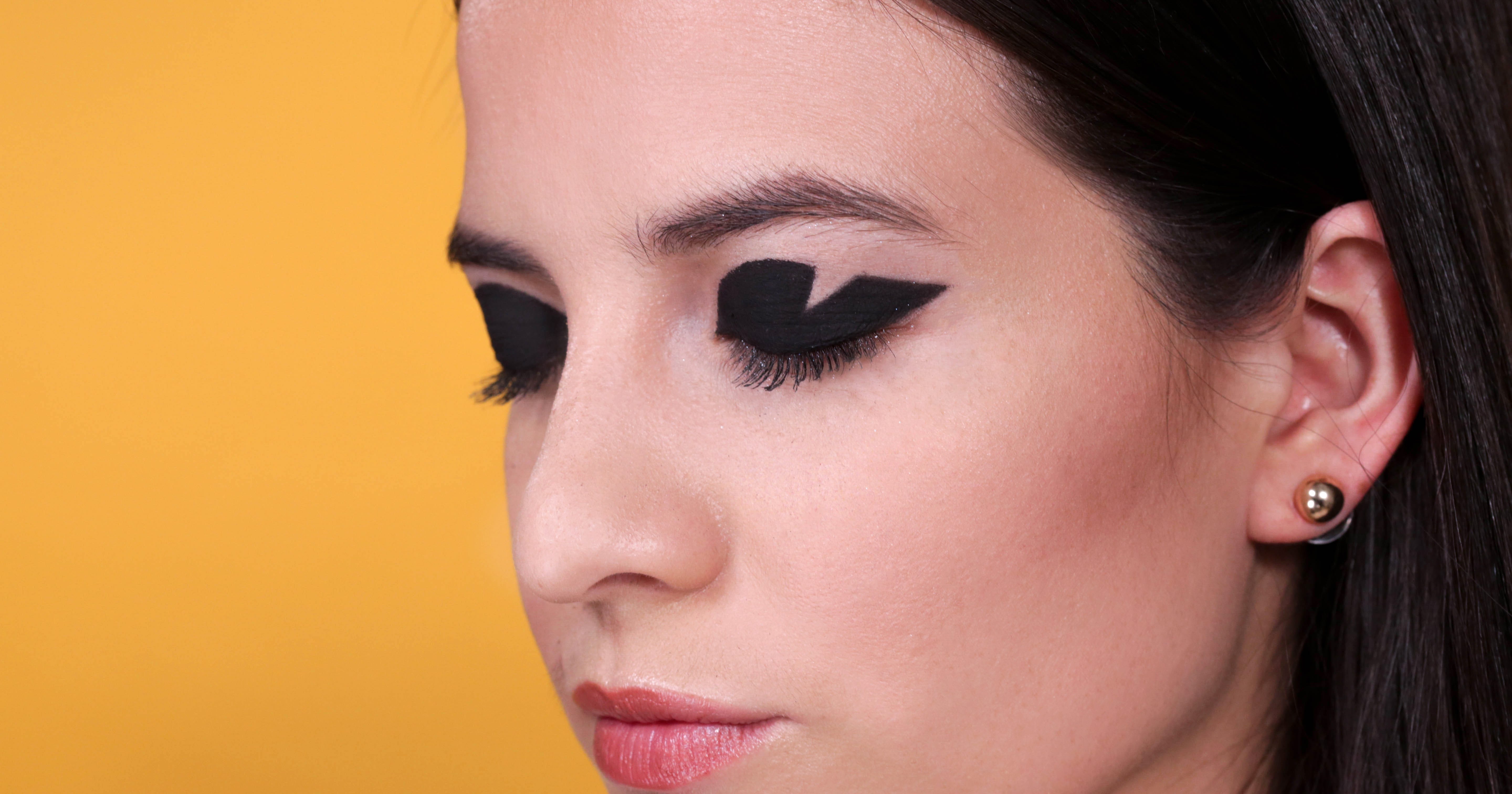 Winged Eyeliner Black Cut Out Eye Makeup Tutorial