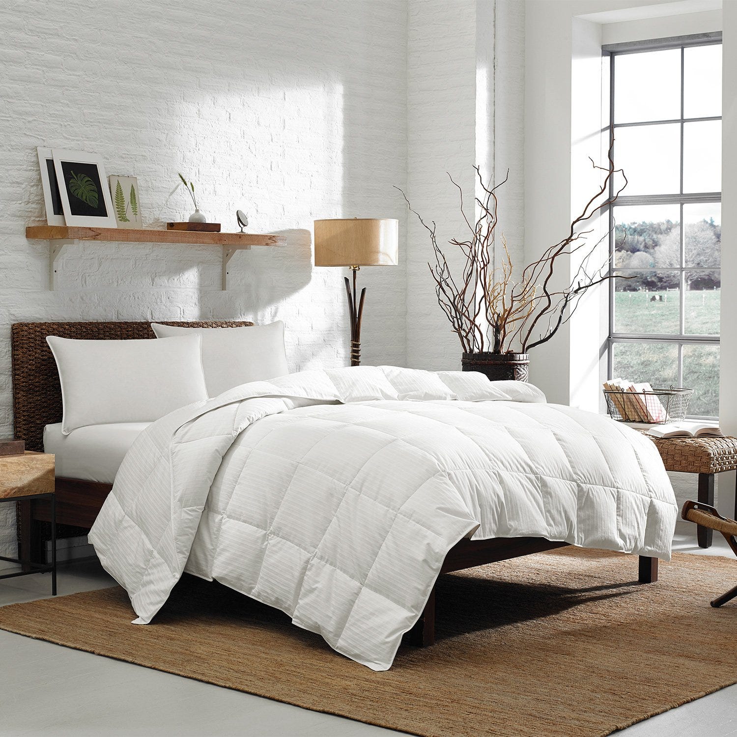 Eddie Bauer + Lightweight Down Comforter (Oversized Queen)