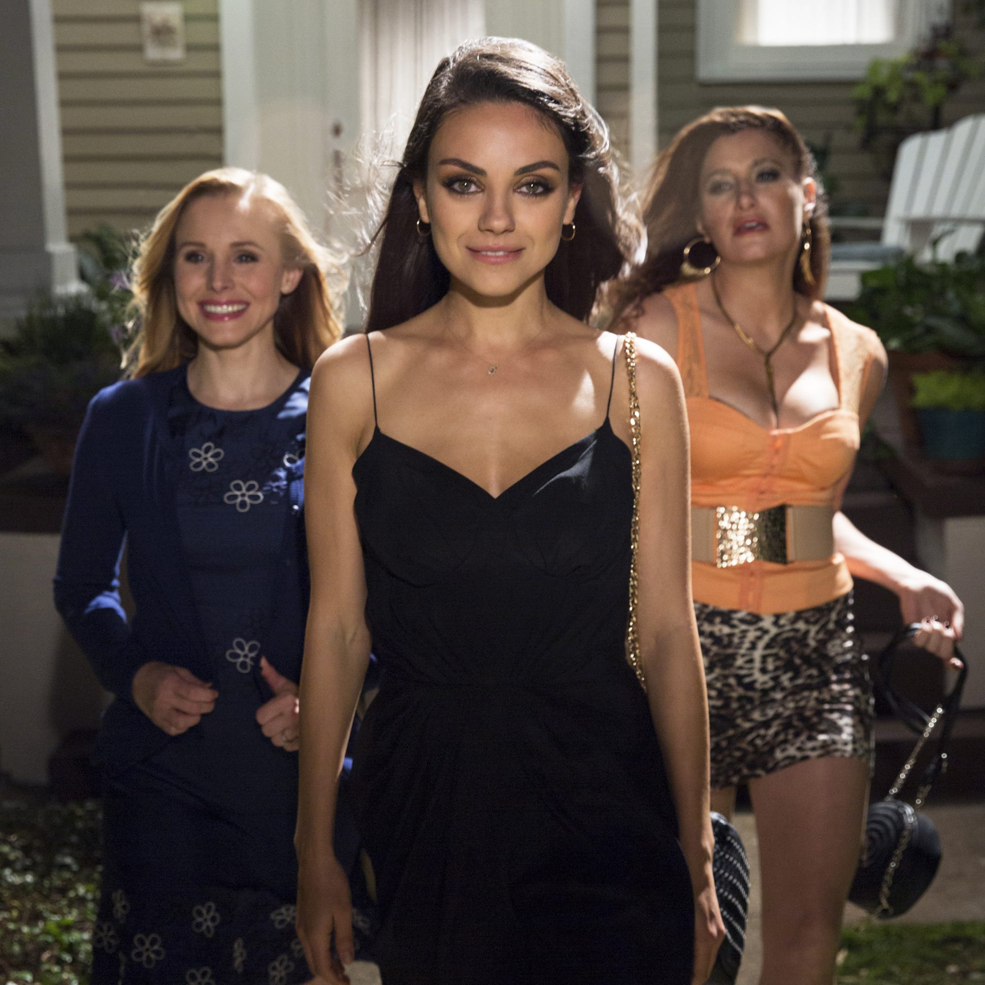 Bad Moms Mila Kunis Kathryn Hahn Kristen Bell Incomes