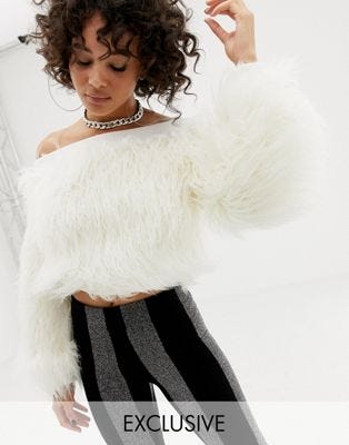 トップス S off shoulder faux-fur tops Faux Fur Off The Shoulder Surplice Sweater | Express