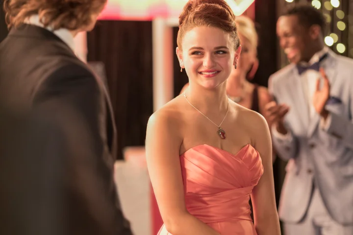 what are elle and lee dressed as for their birthday Kissing Booth Costumes Inspired By The Netflix Movie Width:Standard autumn-shop Trevor Noah explains why