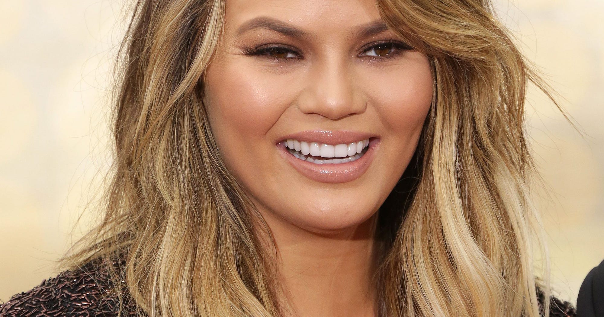 Chrissy Teigen Ellen Degeneres Rihanna Open Fan Mail