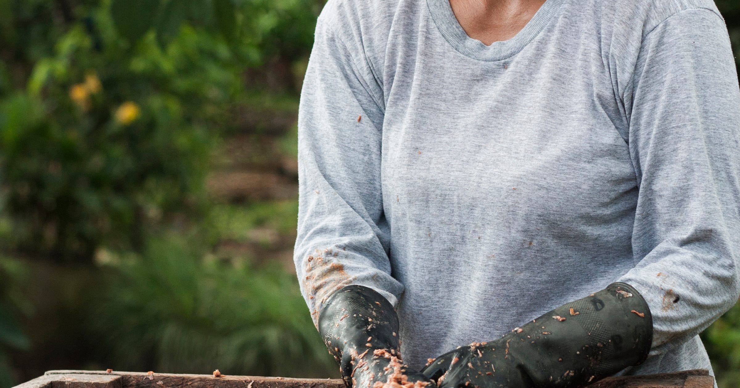 Dove Chocolate Sustainable Ecuador Factory Minka Kelly