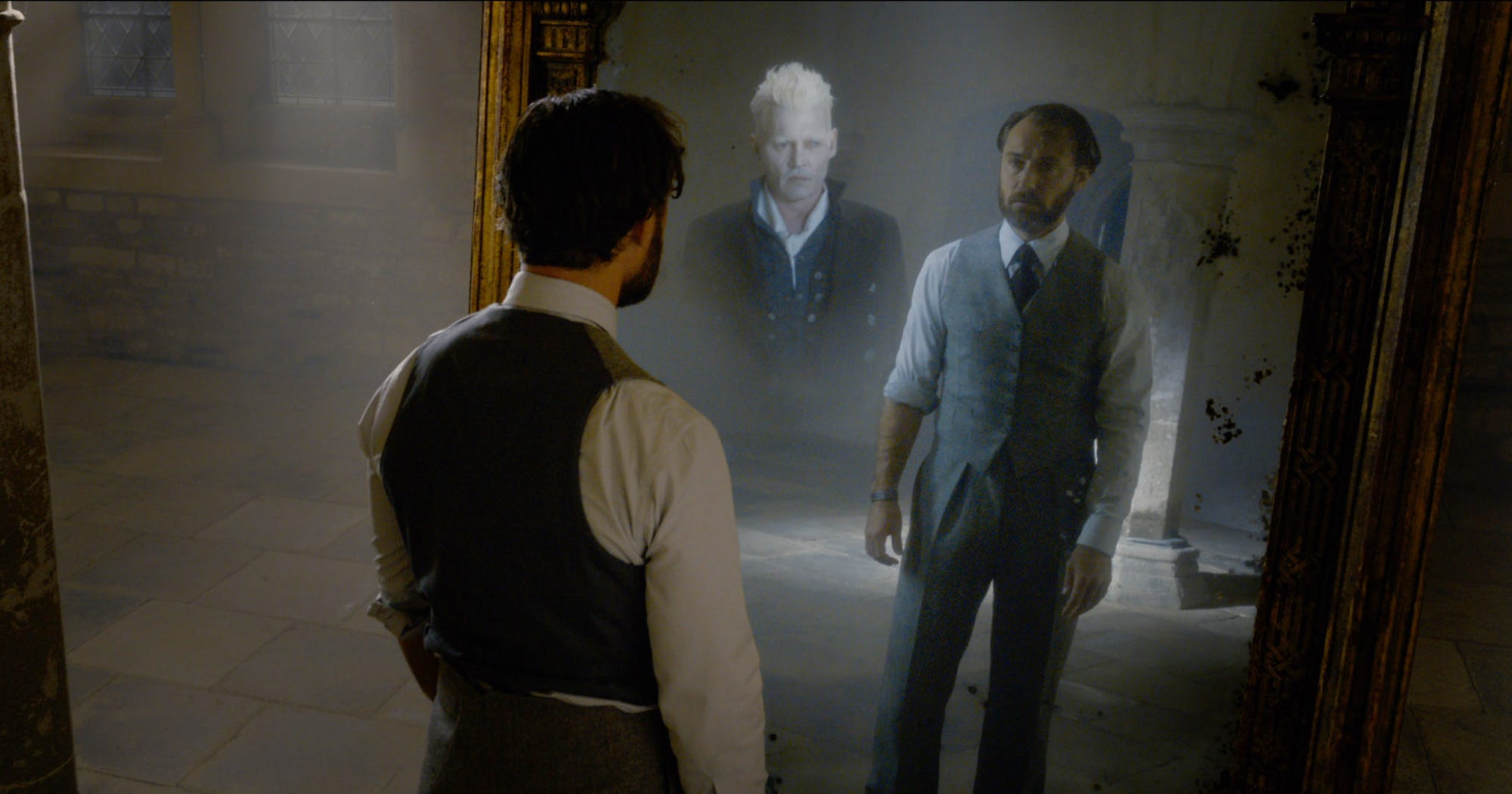 Trailer Hints At Dumbledore & Grindelwald Relationship